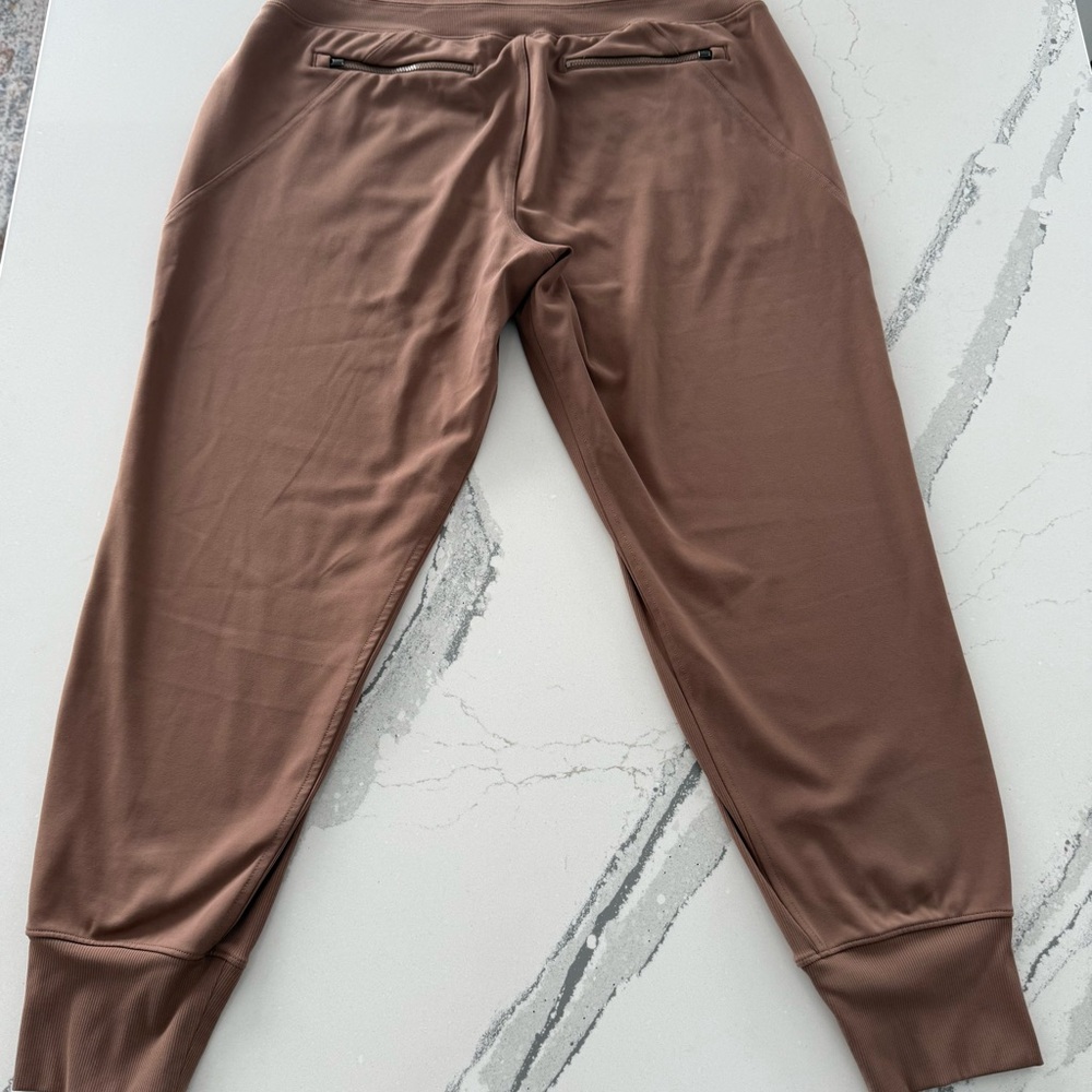 Athleta Venice Joggers in Rustic Beige Size Large